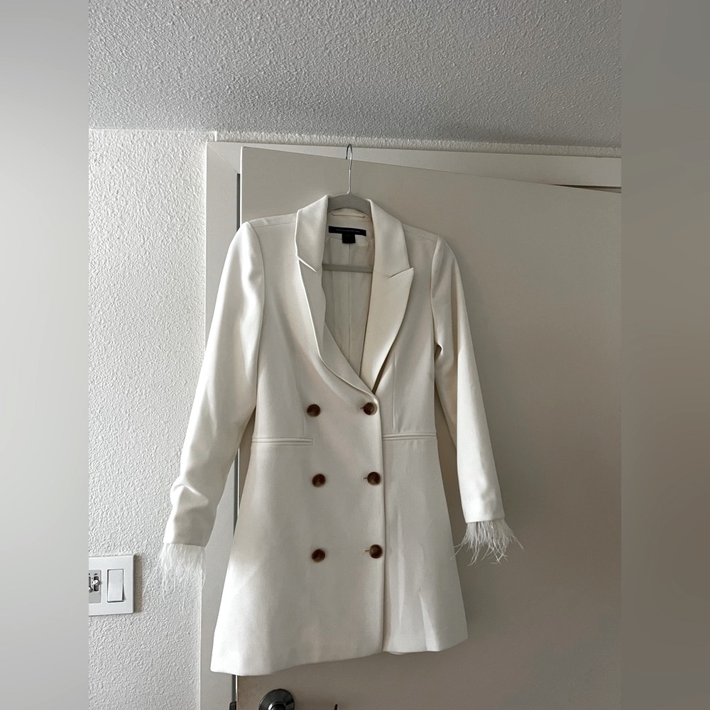 White French Connection XXS 2 blazer dress with tailored ostrich feathers